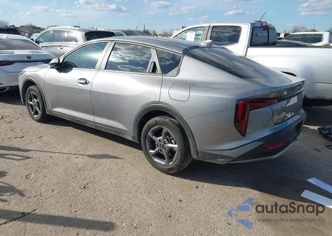 2025 Kia K4 Lxs z USA, uszkodzony, nr VIN 3KPFT4DE8SE091625